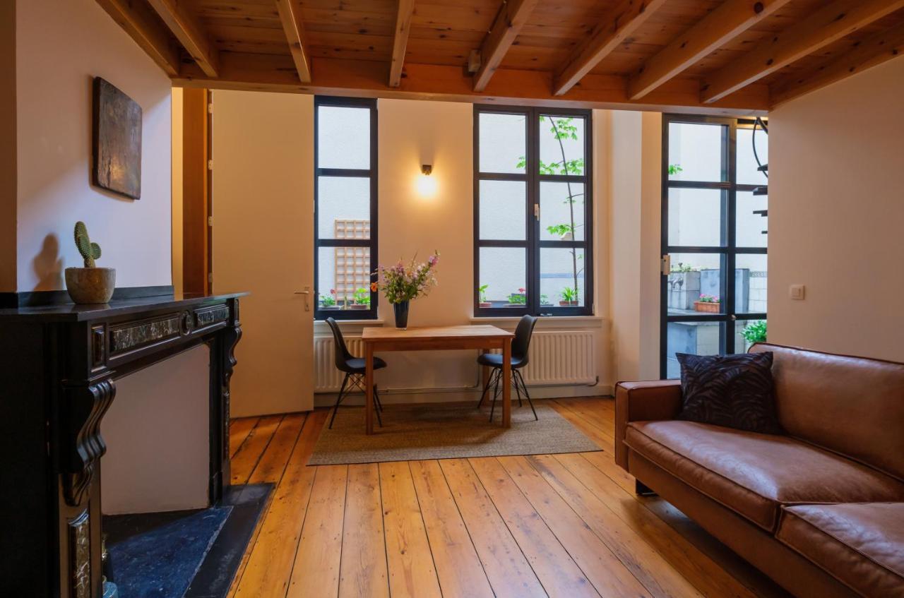 Duplex In Historical Centre With Private Courtyard Appartement Antwerpen Buitenkant foto